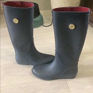 Rain boots size 7